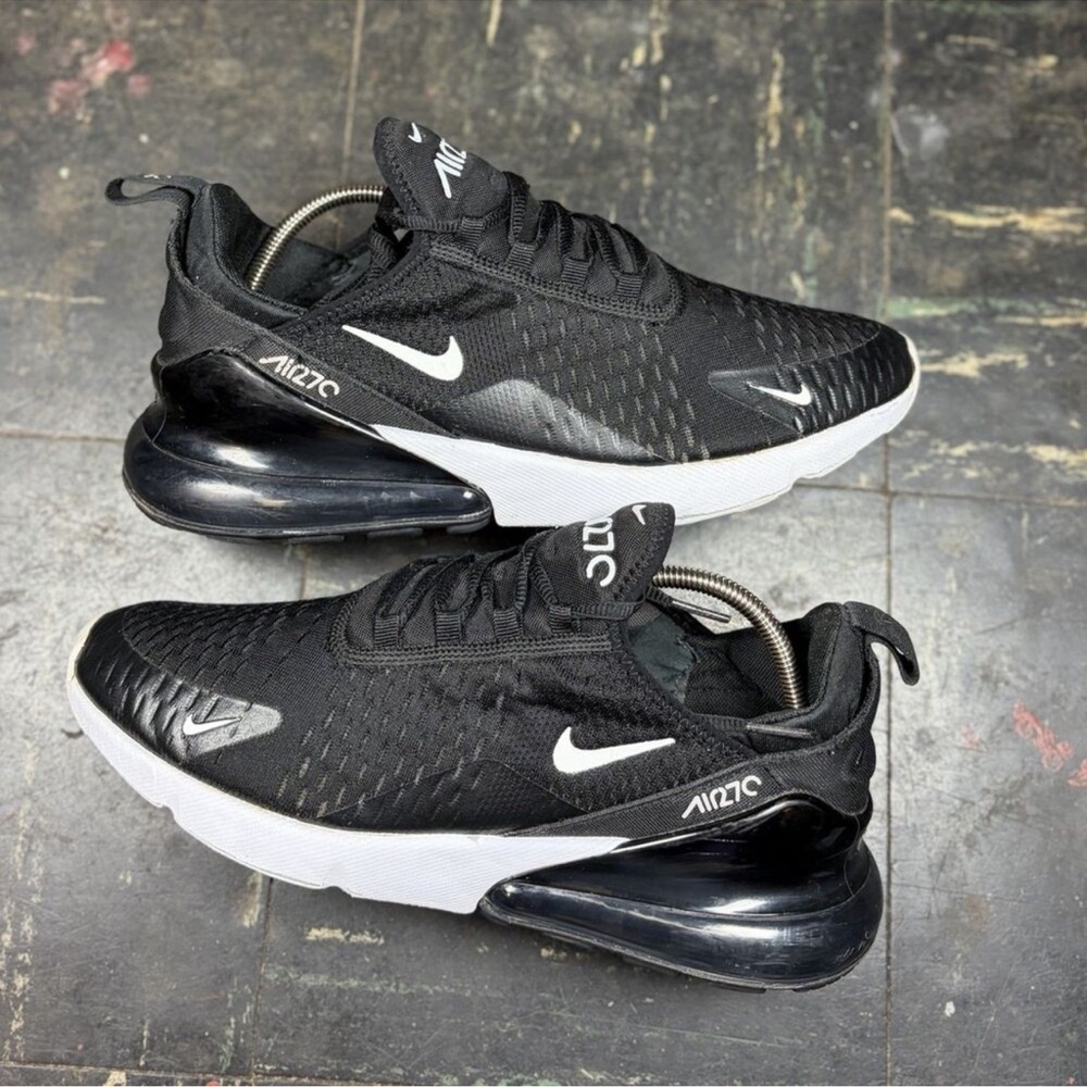 Nike Air Max 270 Black and white